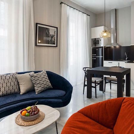 Apartamentos One Shot Conde De Torrejon Siviglia Esterno foto