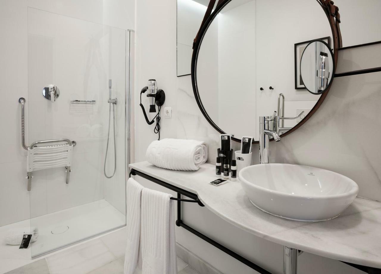 Apartamentos One Shot Conde De Torrejon Siviglia Esterno foto