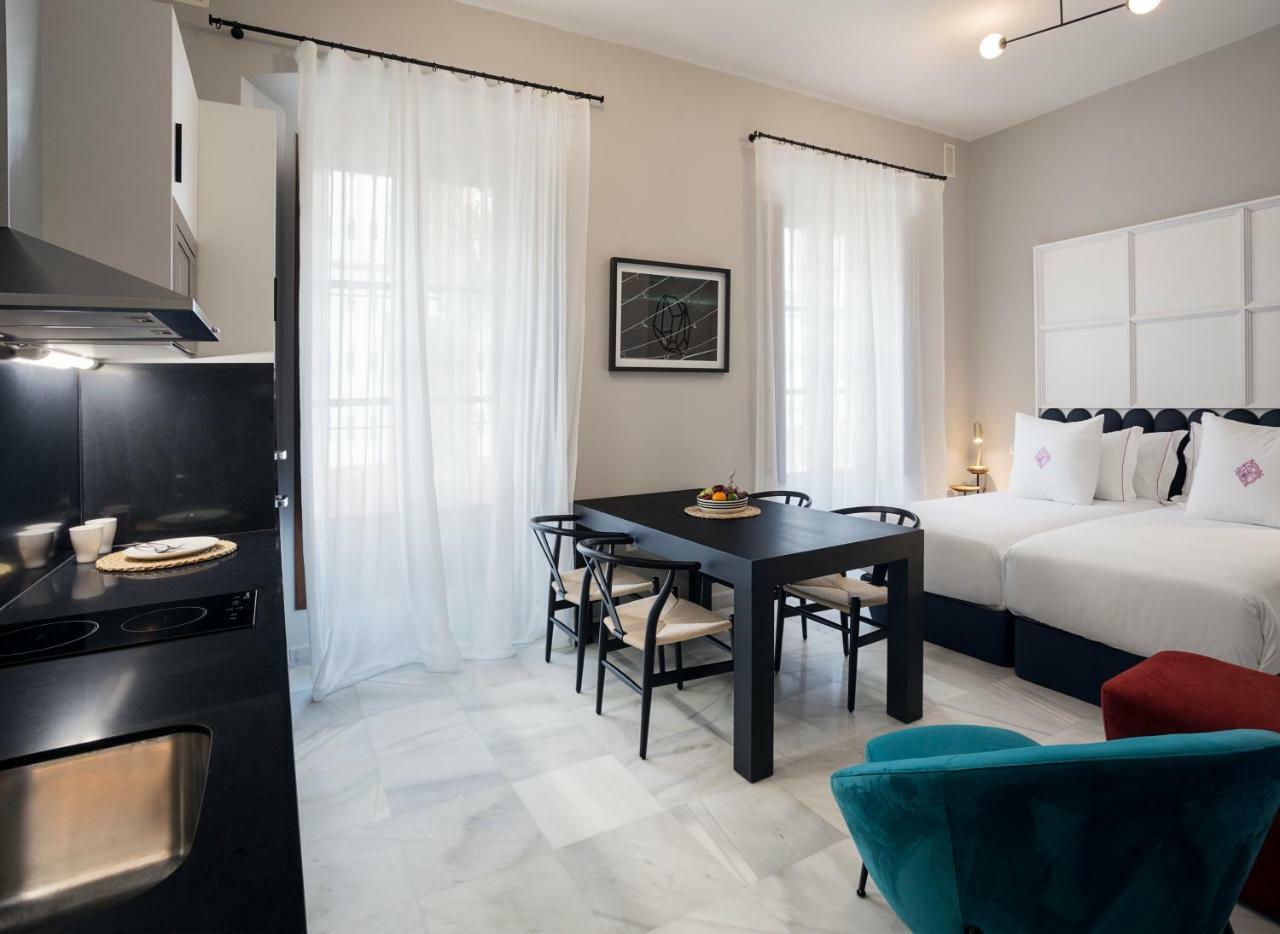Apartamentos One Shot Conde De Torrejon Siviglia Esterno foto